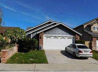 14482 Oak Knoll Ct, Fontana, CA 92337