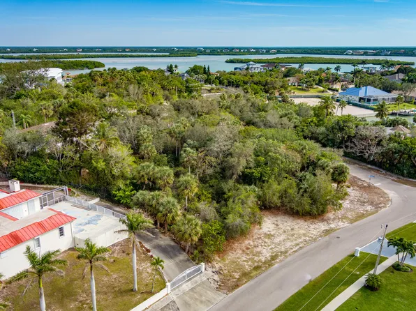889 Scott Dr, Marco Island, FL 34145