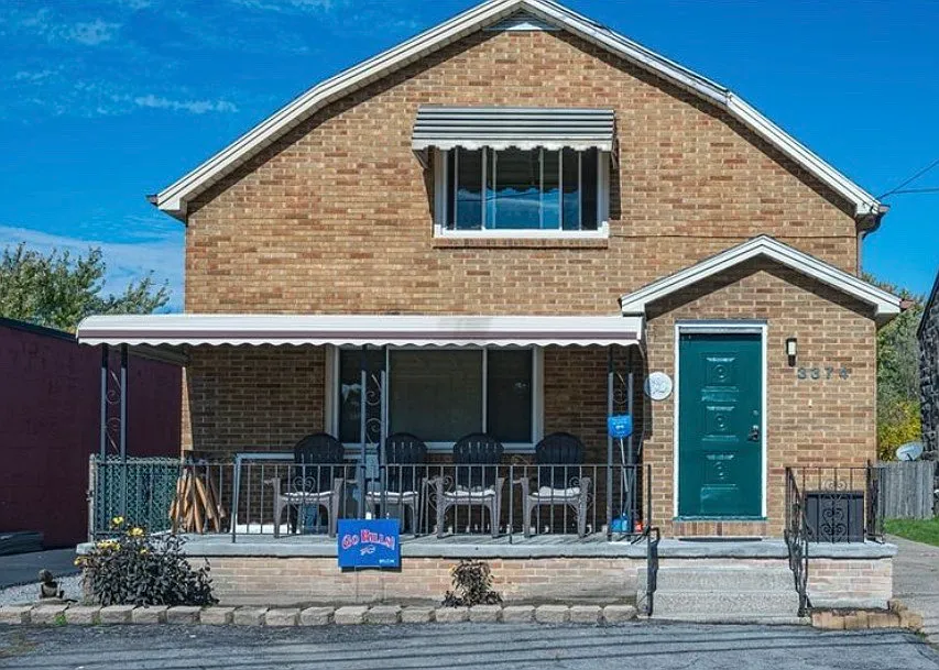 4 bed, 1280 sqft, $2,350 — Photo 1