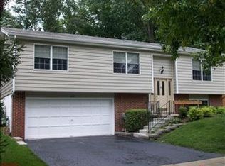 1611 Bronco Ln, Saint Louis, MO