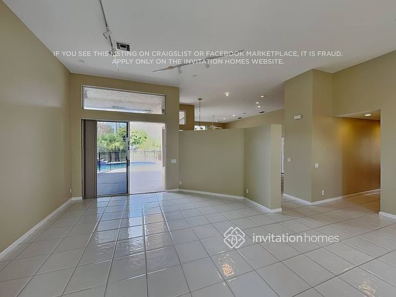 3rd image of 8227 NW 41st St