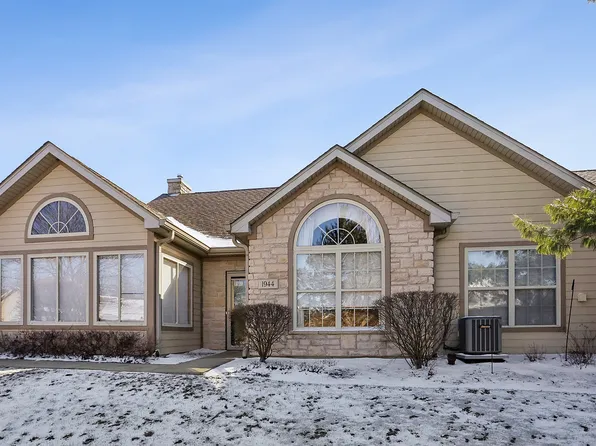1944 Timbers Edge Cir, Joliet, IL 60431