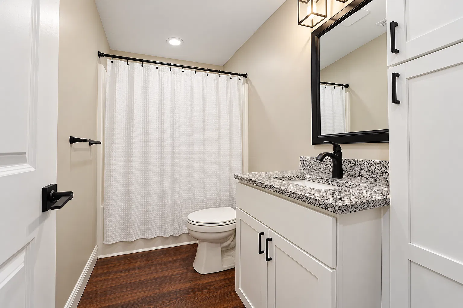 4 bed, 2042 sqft, $2,100 — Photo 3