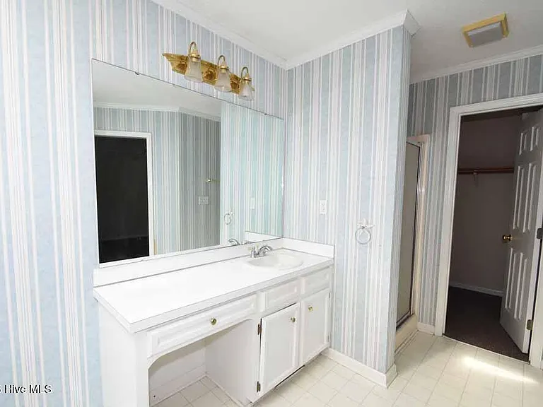 3818 Sterling Pointe Dr #J1 — Photo 17