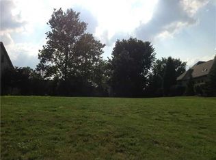 3220 Deep Water Ln, Maumee, OH 43537