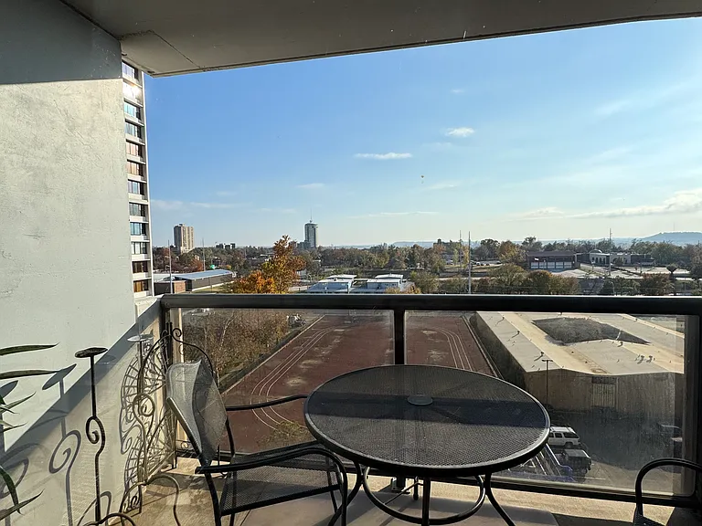 450 W 7th St #907 — Photo 4