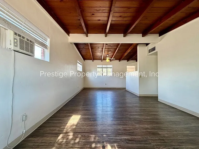 2834 N Richey Blvd — Photo 3