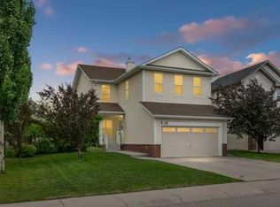110 N Cougar Ridge Cir SW, Calgary, AB T3H 5R7