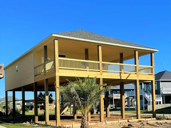 2785 Gulfview Ln, Crystal Beach, TX 77650