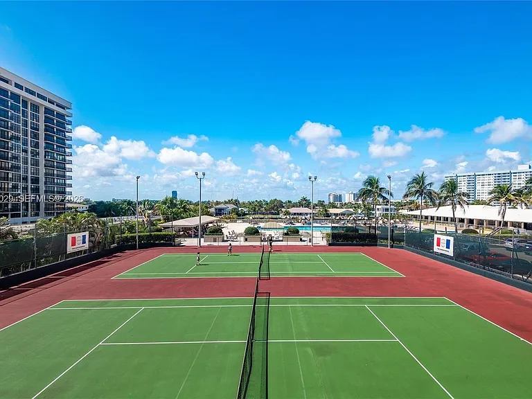 1950 S Ocean Dr #8K — Photo 37