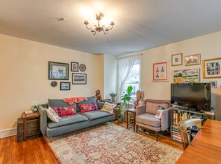 2122 Spruce St APT 301, Philadelphia, PA 19103