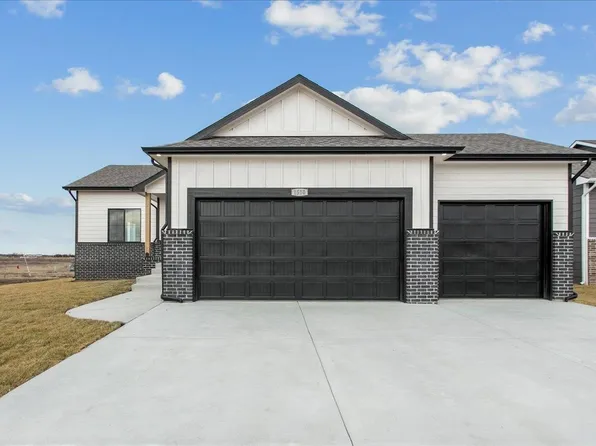1510 E Midway Ct, Valley Center, KS 67147