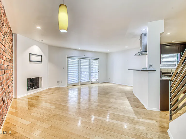 421 Irondale Dr #B — Photo 39