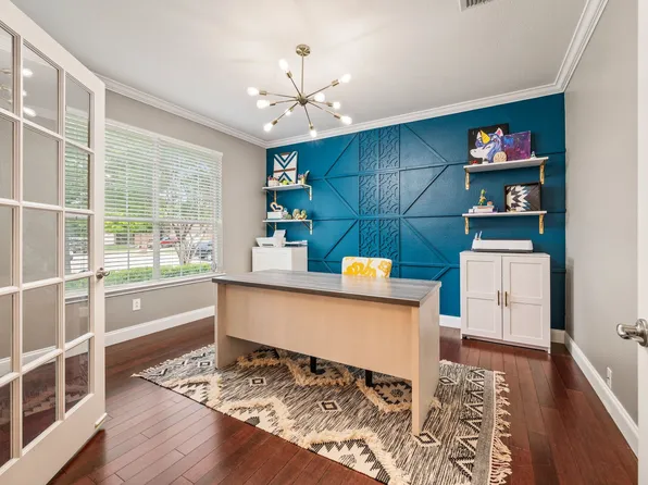 308 Bradbury Dr, Euless, TX 76040