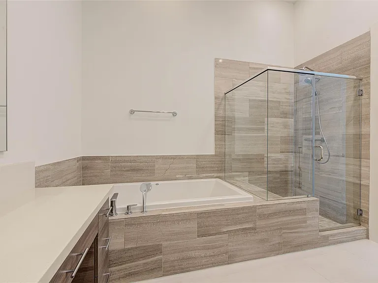 2622 Rusk St — Photo 18
