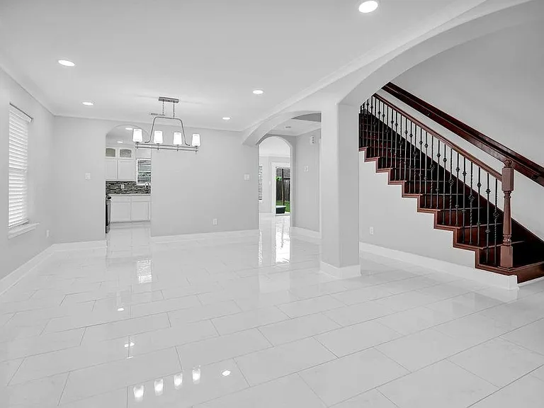 405 Mystic Trail Loop — Photo 4