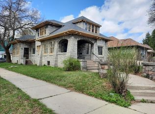3001 N 38th St, Milwaukee, WI 53210