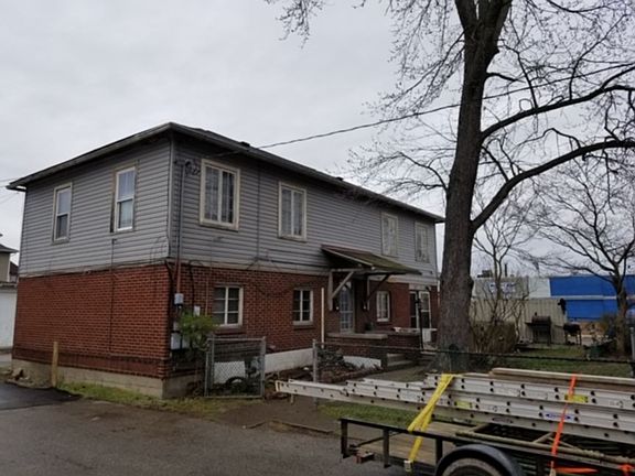 2nd image of 1733 Saint Marys Ave APT 2