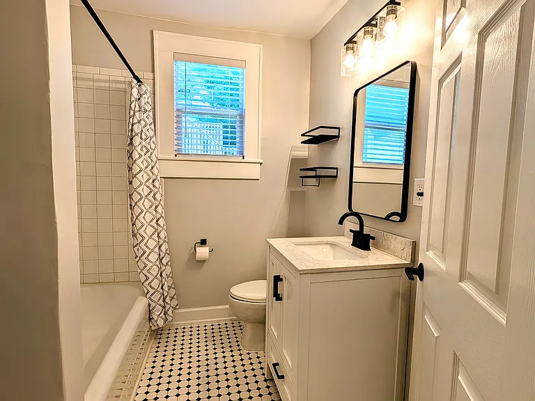 199 Lowry St NE — Photo 10