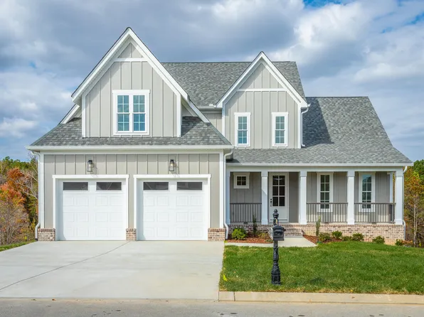912 Equestrian Dr, Soddy Daisy, TN 37379