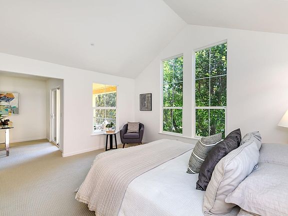 2nd image of 106 Amelia Way