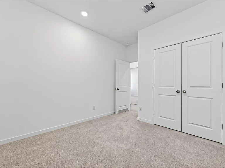 27435 Sunterra Village Dr — Photo 15
