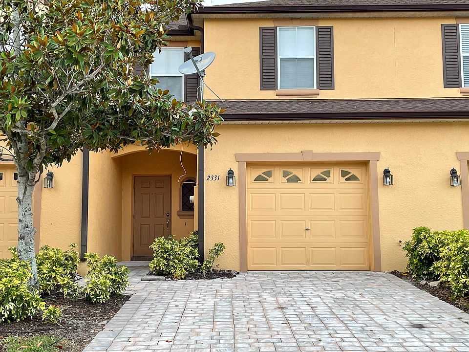 1st image of 2331 Retreat View Cir