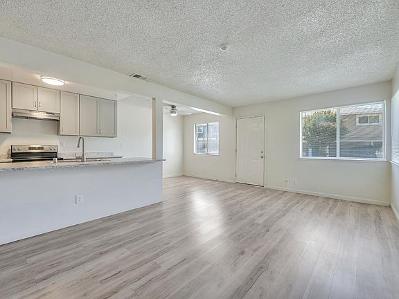 2nd image of 2520 Plata Court
