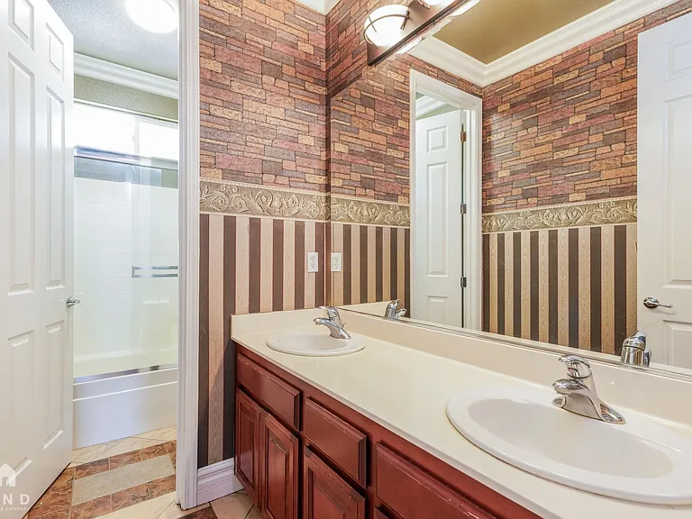 9351 Palmerson Dr — Photo 28