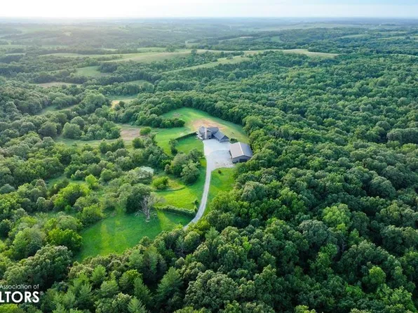 23500 537th Ln, Chariton, IA 50049