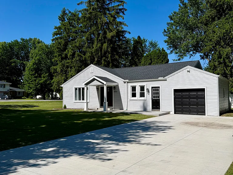 6212 New Taylor Rd — Photo 1