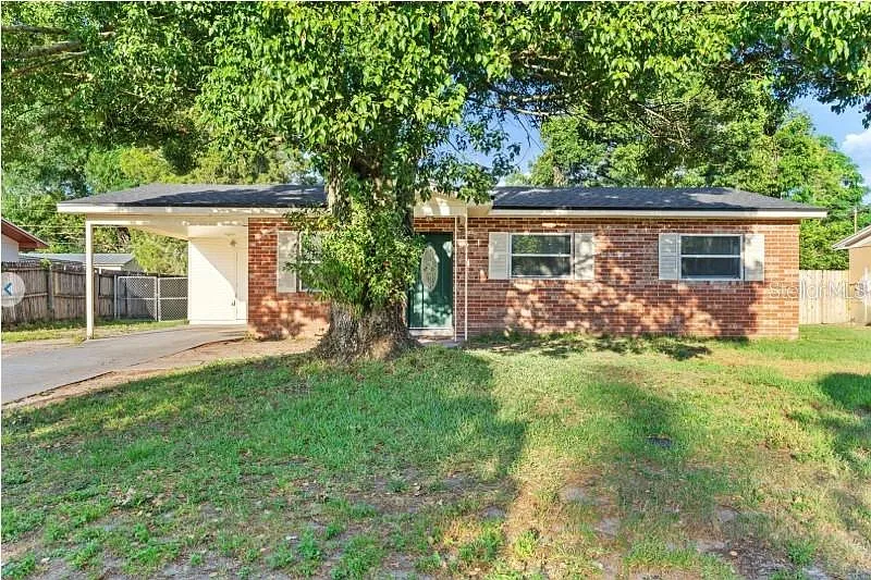 3 bed, 2.0 bath, 1064 sqft, $2,100 — Photo 3