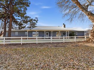 522 Clark Cir SW, Albuquerque, NM 87105