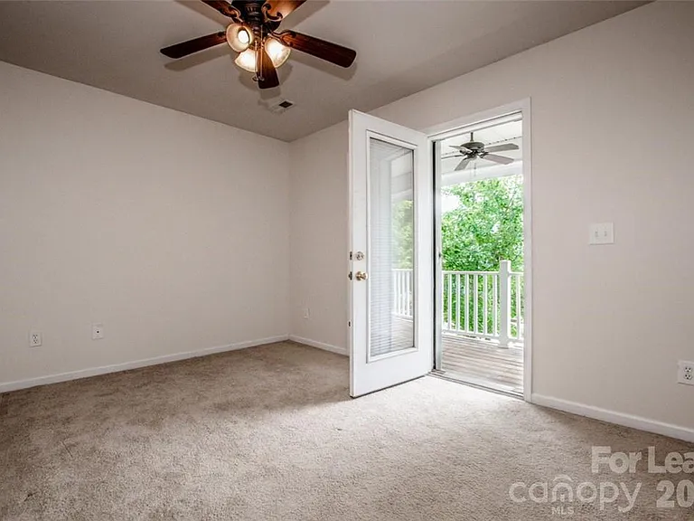 11133 Aprilia Ln — Photo 14