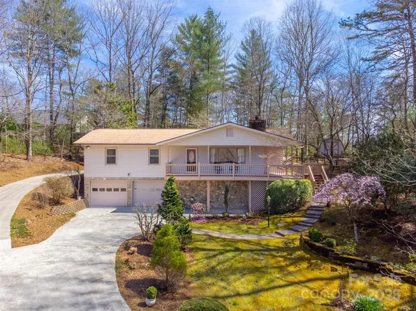 311 Winding Way Dr, Franklin, NC 28734