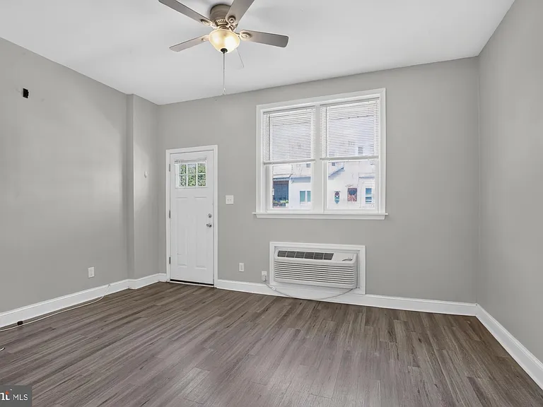 3127 Cedar St #1F — Photo 5