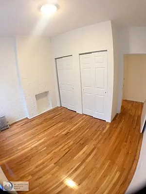 Rented by Metropolitan Property Group | media 17