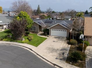 1250 N Mckinley Court, Dinuba, CA 93618