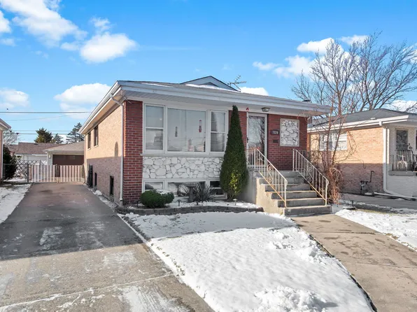7820 Nagle Ave, Burbank, IL 60459