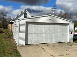 3334 Valley Dr, Adrian, MI 49221