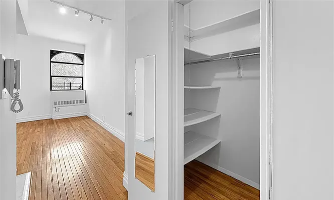 Rented by REAL New York | media 20