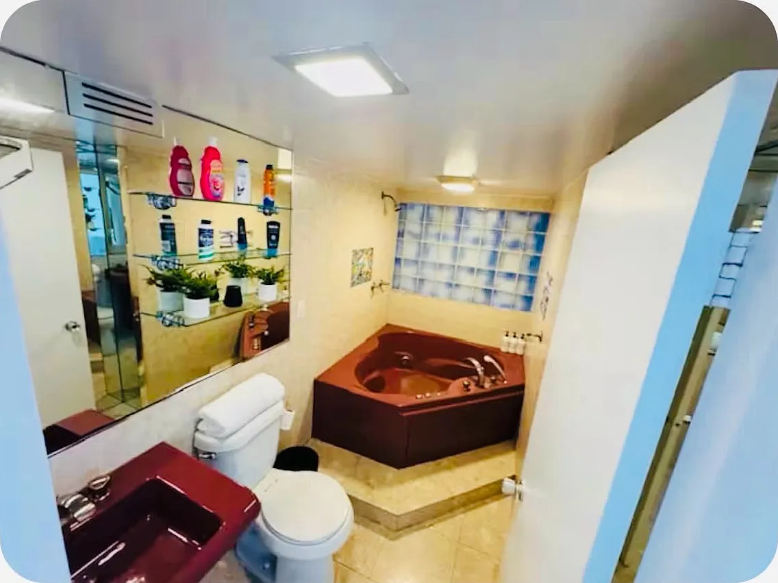 2 bed, 990 sqft, $3,000 — Photo 2