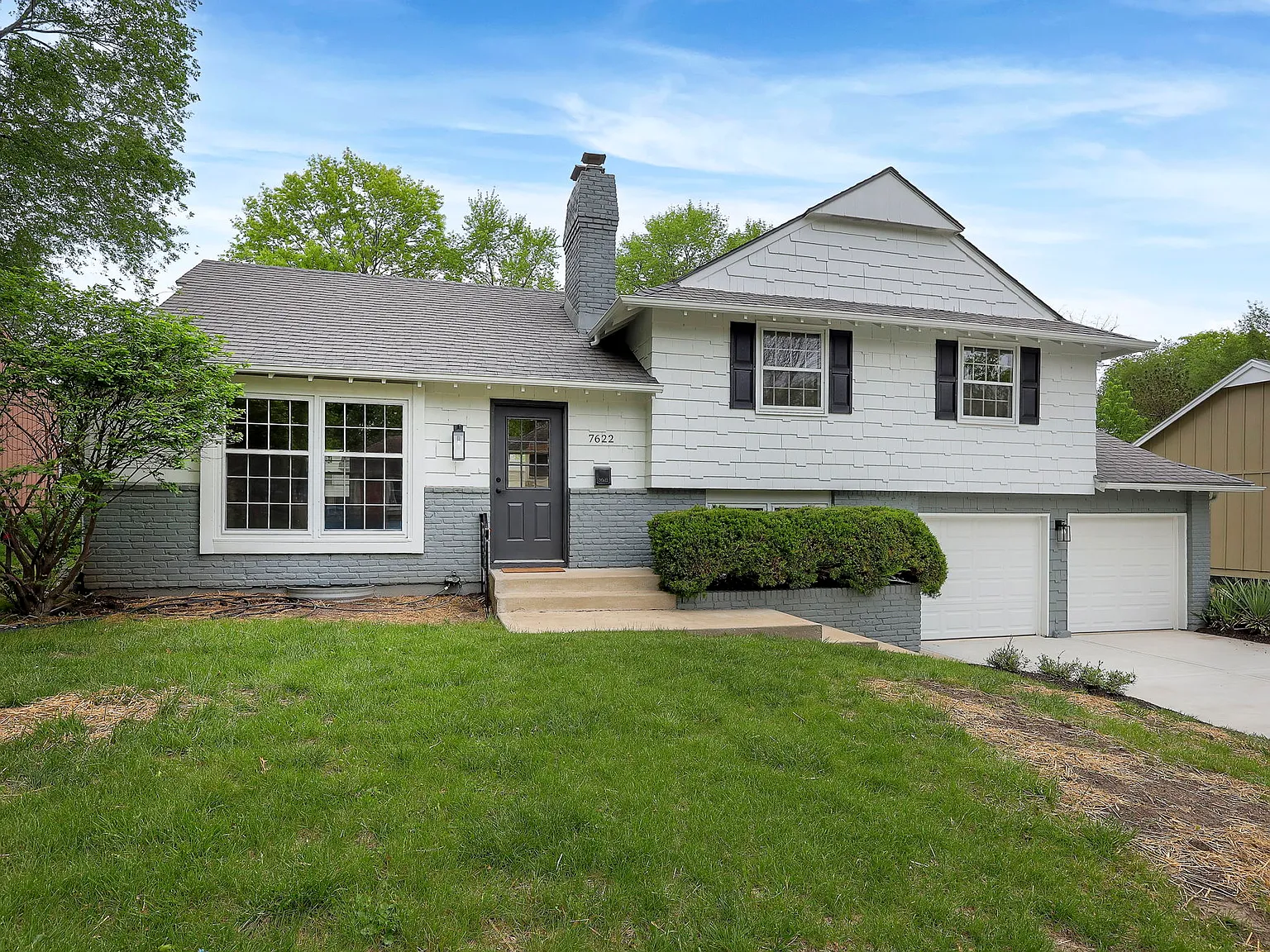 3 bed, 1.5 bath, 1405 sqft, $3,500 — Photo 1