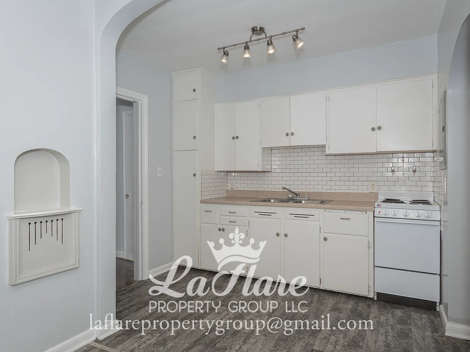 3538 Maxwell Road - 2 — Photo 4
