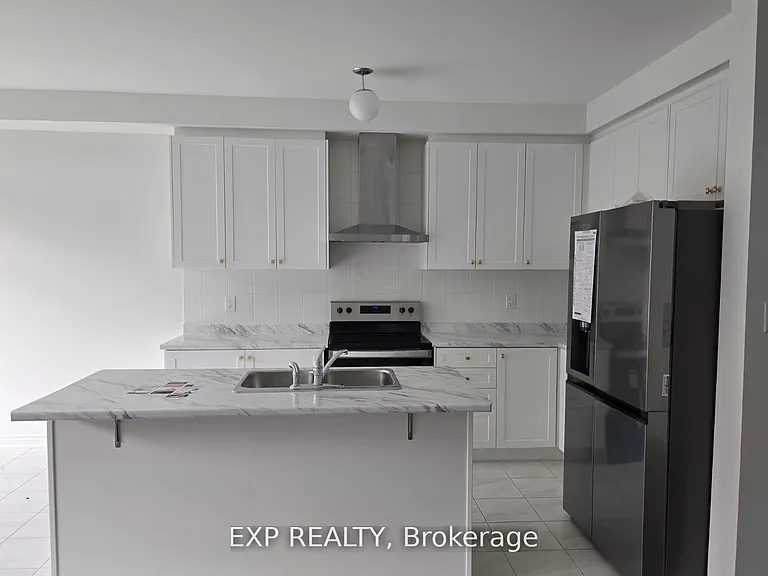 80 Singhampton Rd — Photo 6