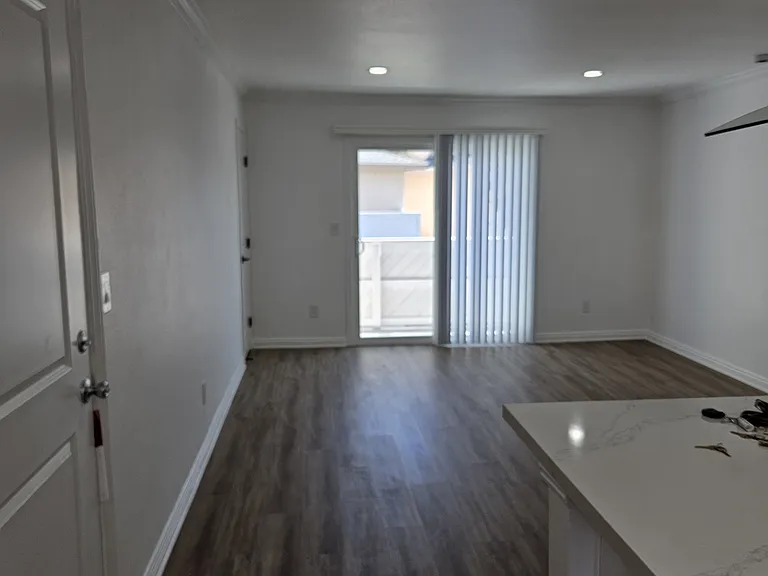 8111 Page St #R — Photo 11