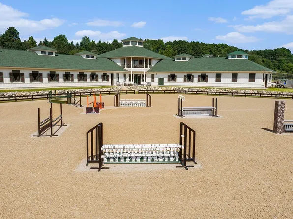 6424 Brackett Rd, Williamsburg, MI 49690