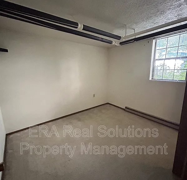 220 Loraine Ave #6 — Photo 3