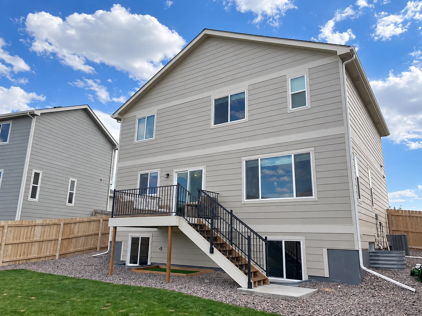 4 bed, 2.5 bath, 2450 sqft, $2,550 — Photo 3