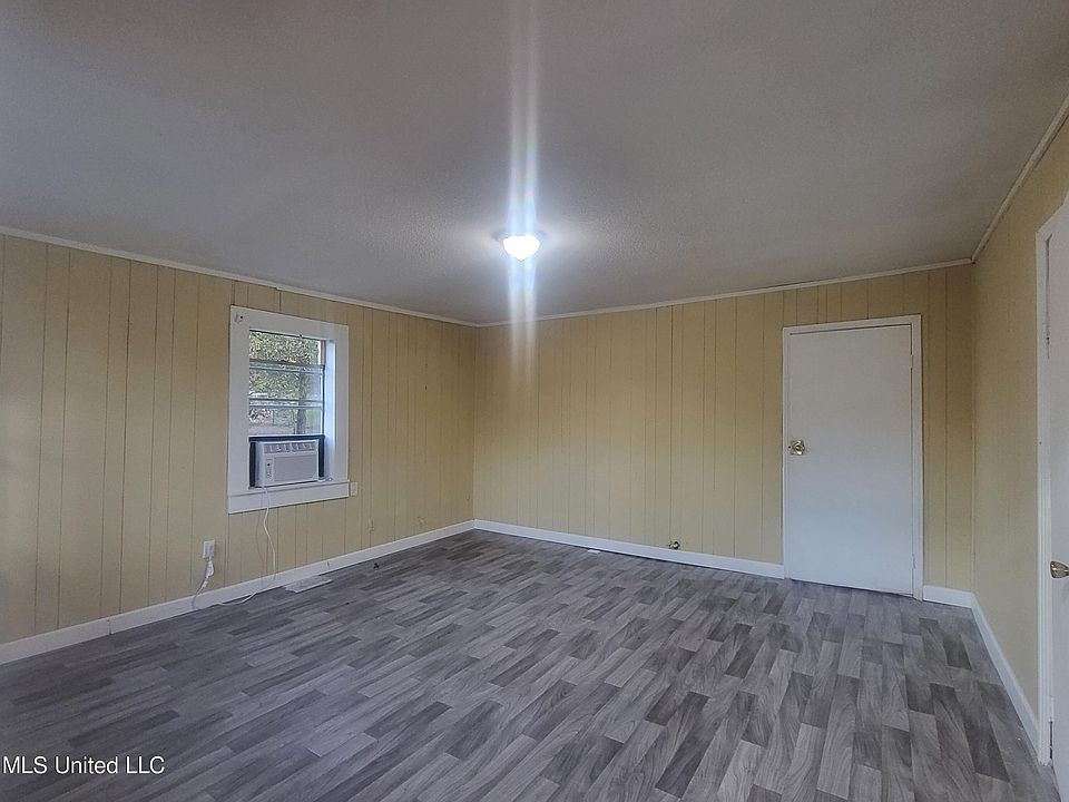 626 W Main St, Senatobia, MS 38668 MLS 4063615 Zillow